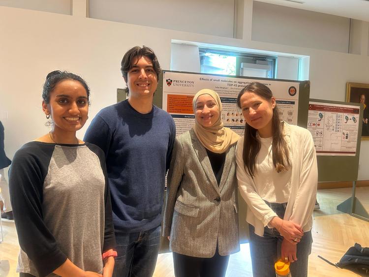 Safaa's Senior Thesis Poster Presentation